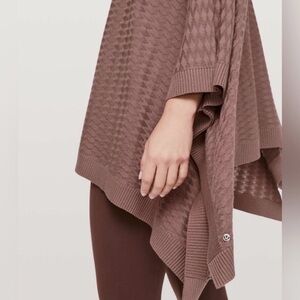 NWT lululemon Textured Divinity Poncho